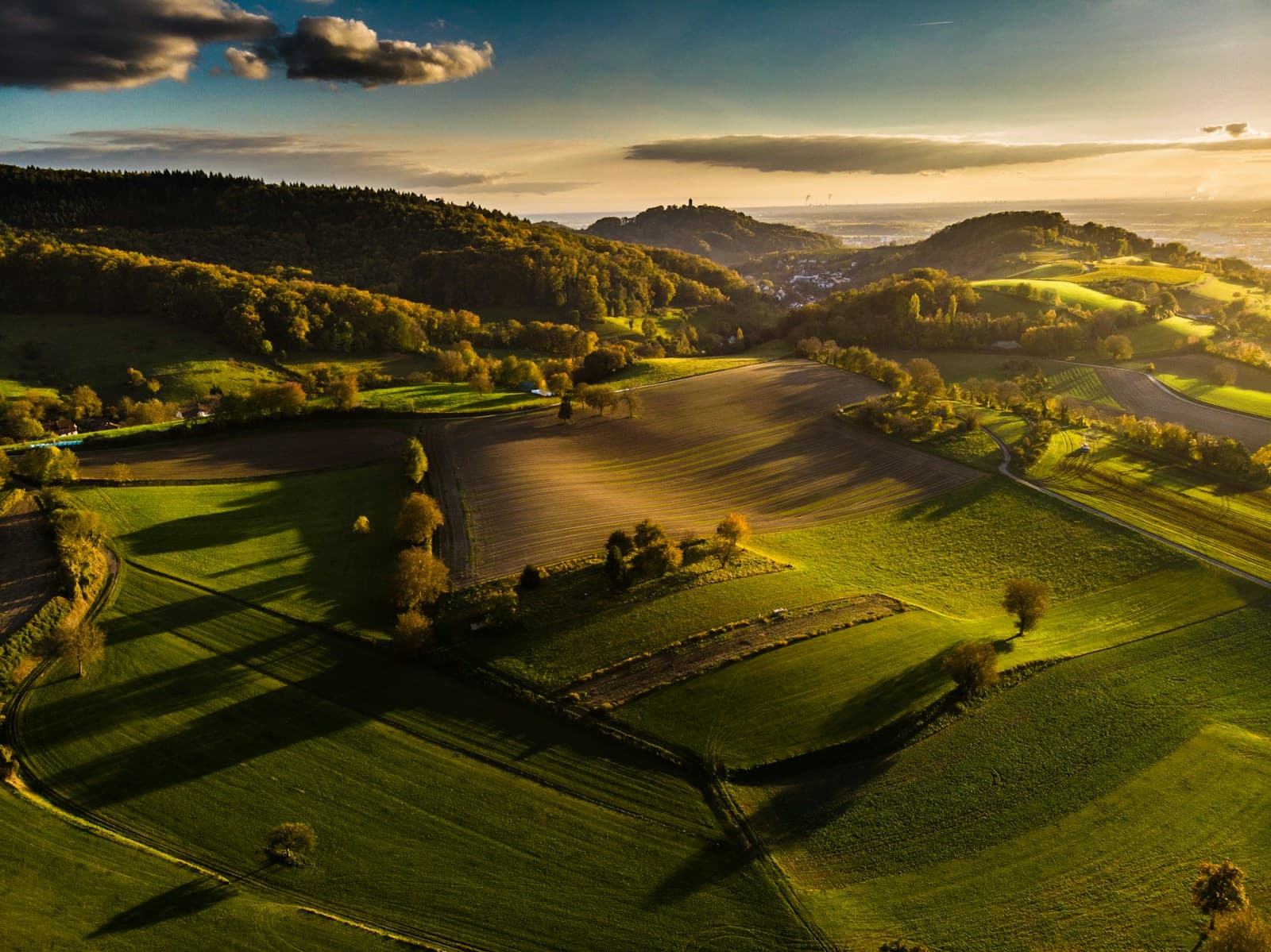 Luftbild-Landschaft im Orthofoto-Stil